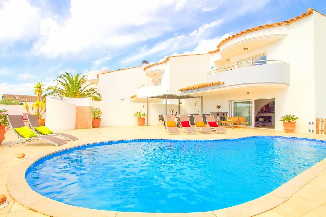 Leon Inmo Luxusvilla Esmeralda - 10029 Empuriabrava