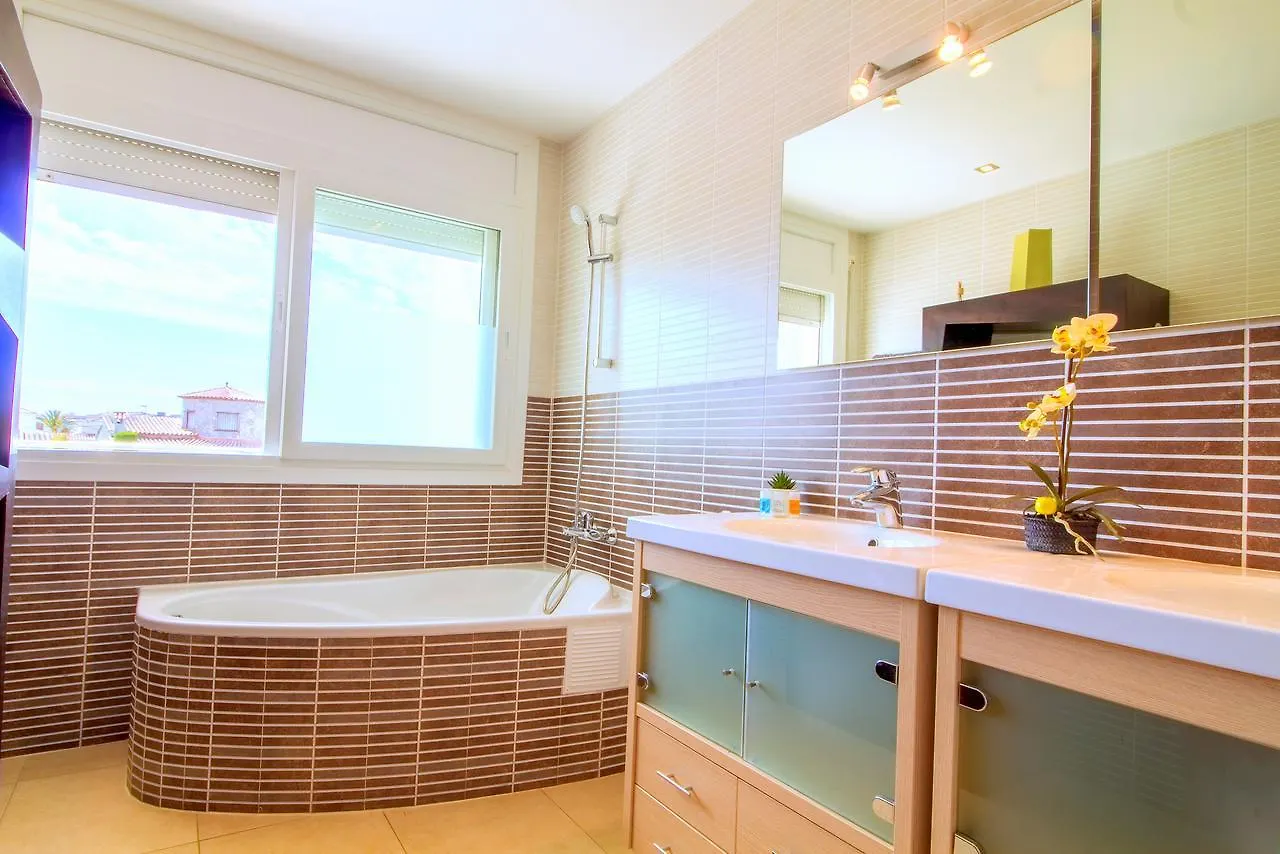 Prázdninový dům Leon Inmo Luxusvilla Esmeralda - 10029 Empuriabrava
